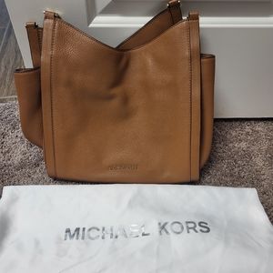 Michael Kors Newbury pebbled leather chain tote